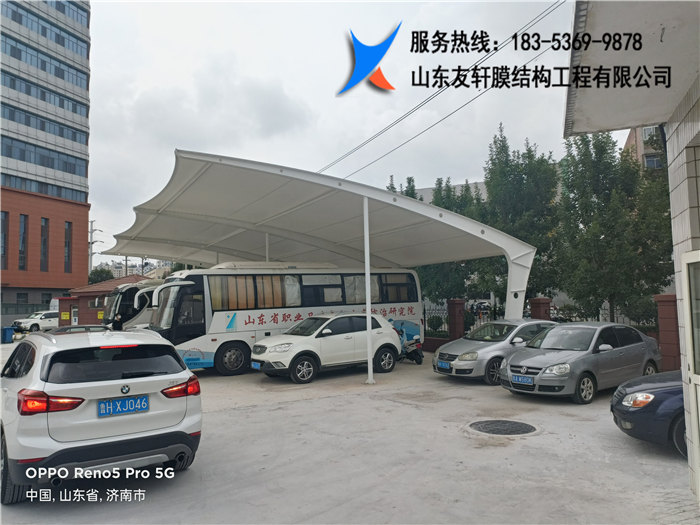 膜结构汽车棚