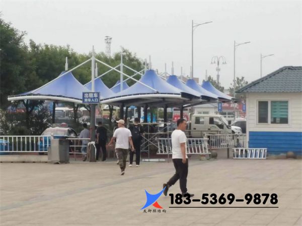 烟台火车站出租车候车棚